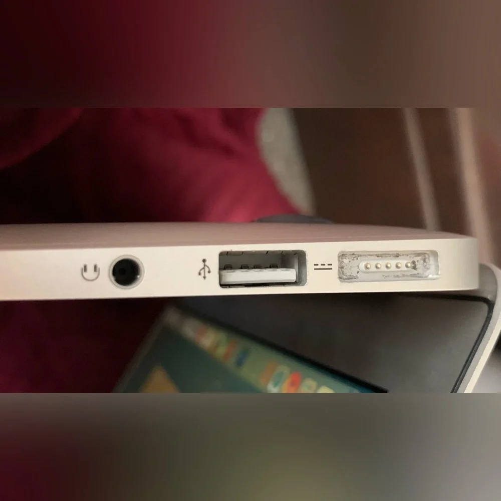 Silver MacOS great quality